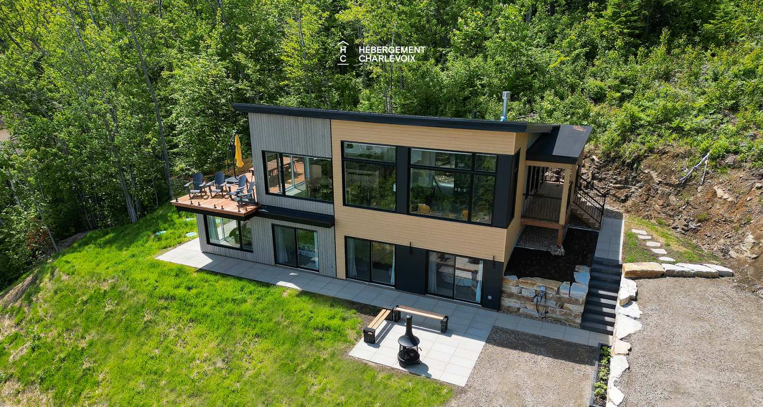 MIS-343 - Breathtaking view of the St. Lawrence River.