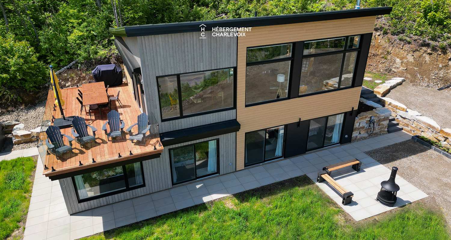 MIS-343 - Breathtaking view of the St. Lawrence River.