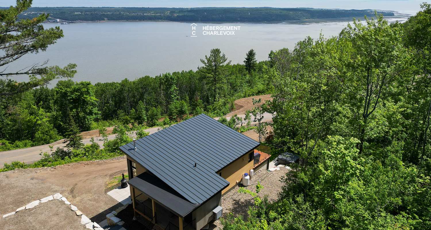 MIS-343 - Breathtaking view of the St. Lawrence River.