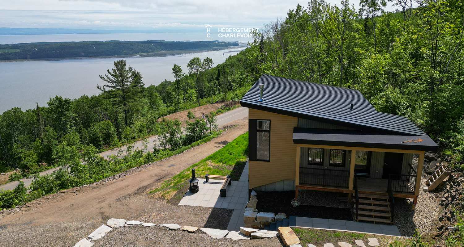 MIS-343 - Breathtaking view of the St. Lawrence River.