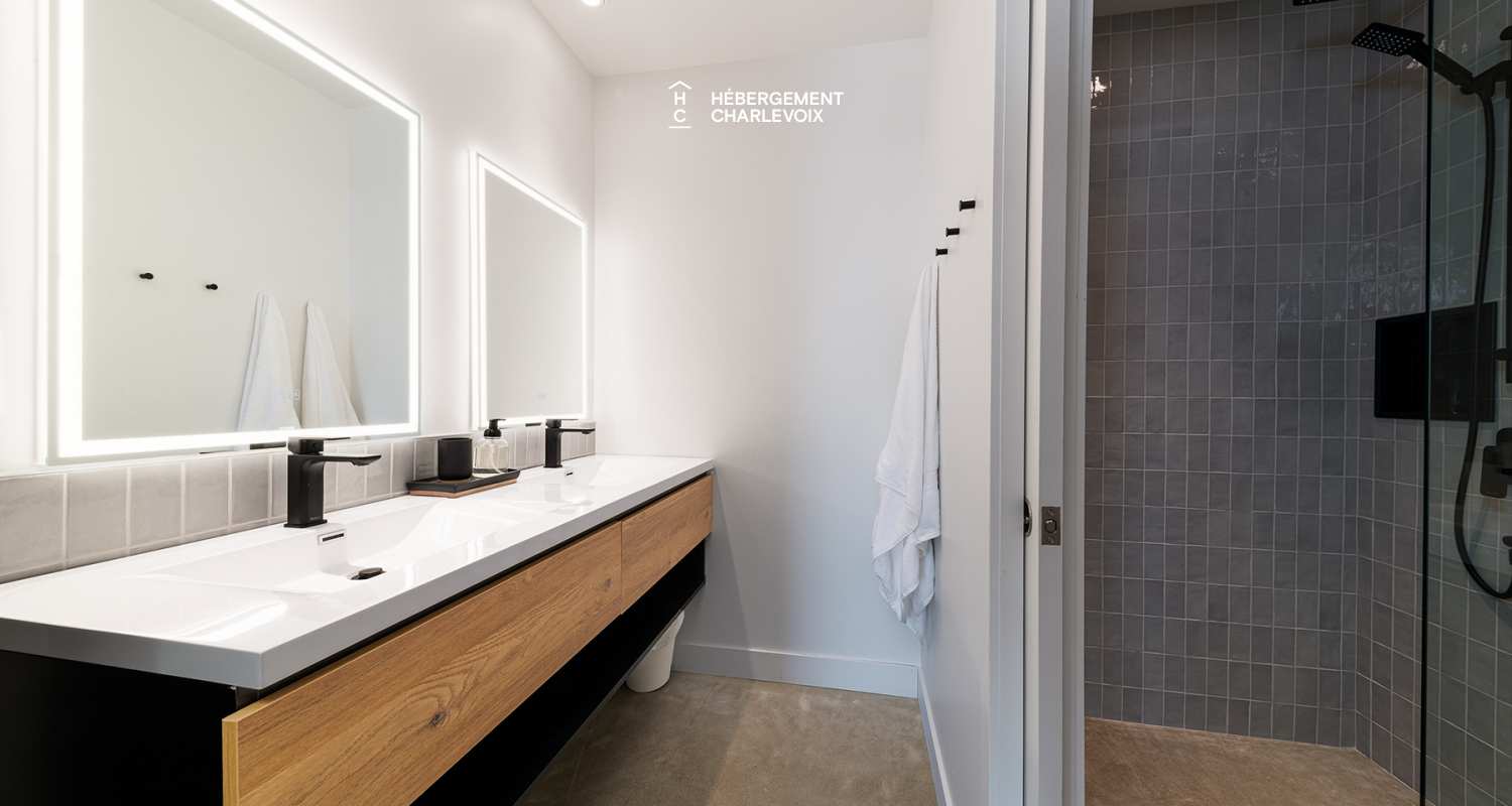 MIS-343 - Breathtaking view of the St. Lawrence River.