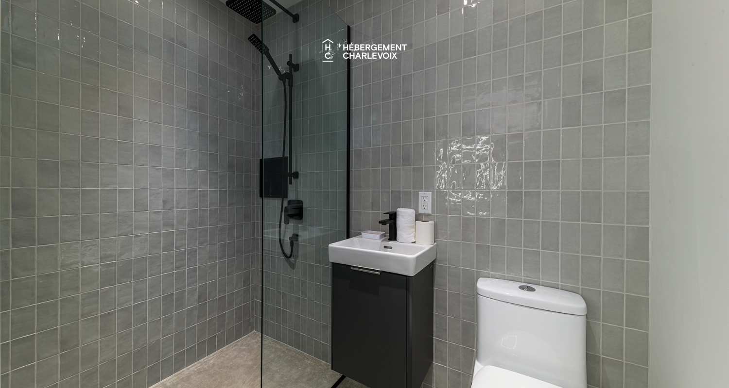 MIS-343 - Breathtaking view of the St. Lawrence River.