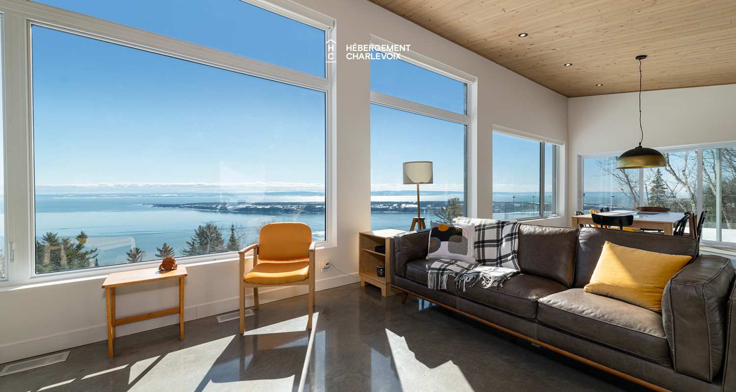 MIS-343 - Breathtaking view of the St. Lawrence River.