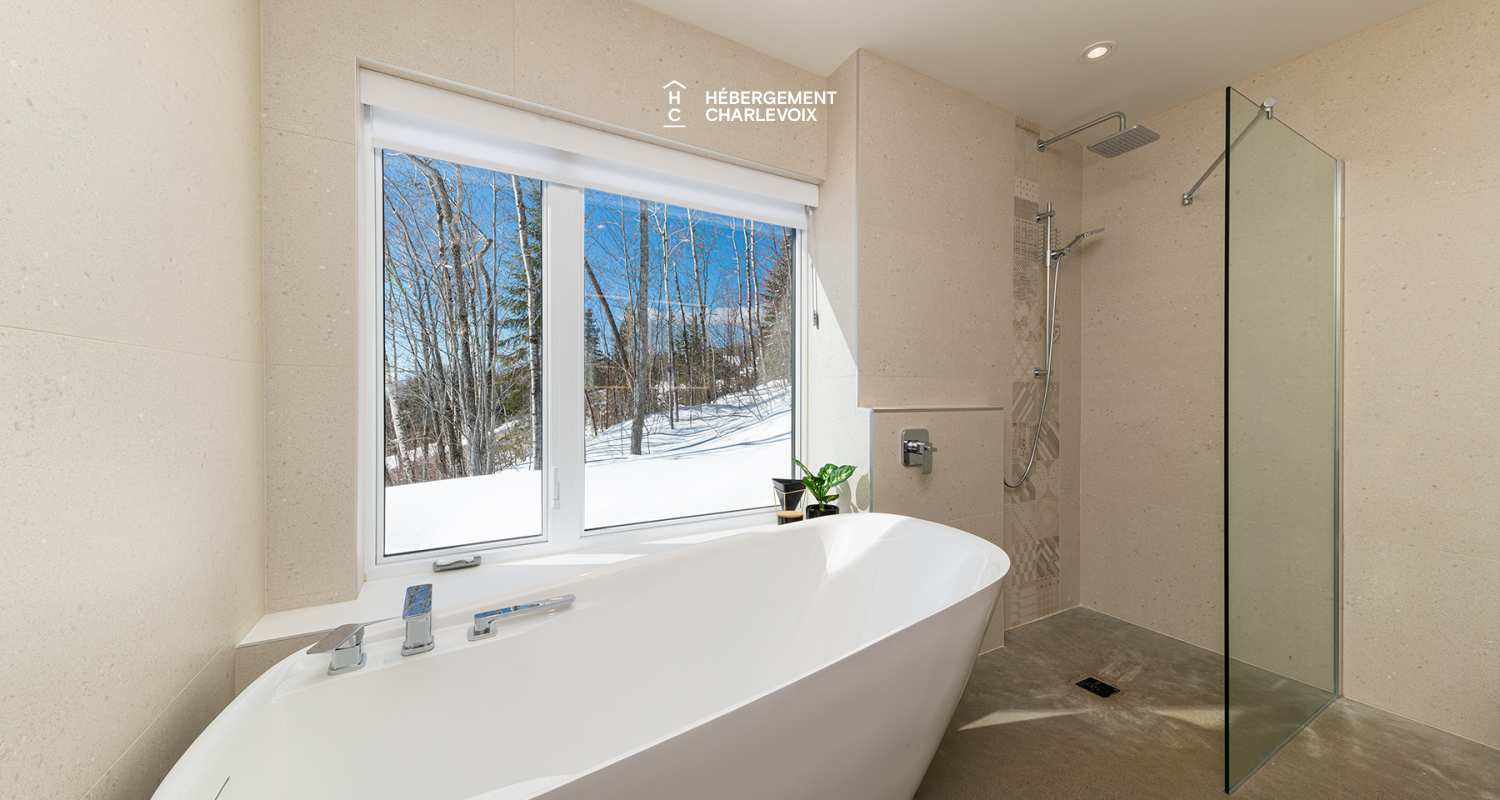 MIS-343 - Breathtaking view of the St. Lawrence River.