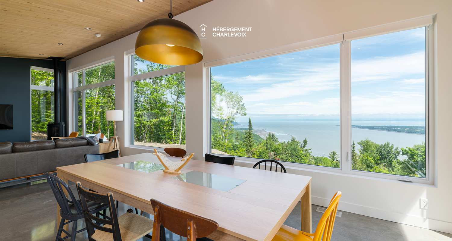 MIS-343 - Breathtaking view of the St. Lawrence River.