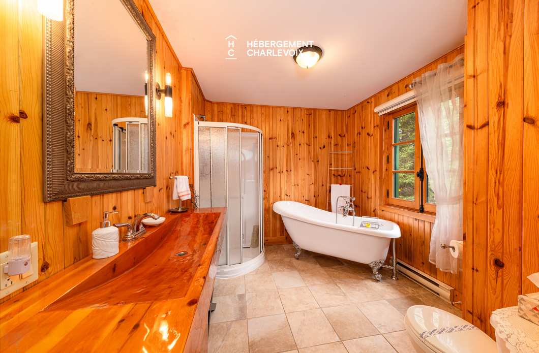 MON-71 - Un jardin bucolique doté d'un sauna extérieur