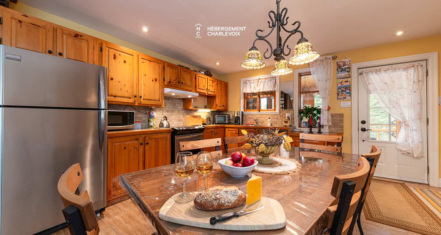 MON-71 - A bucolic garden with an outdoor sauna