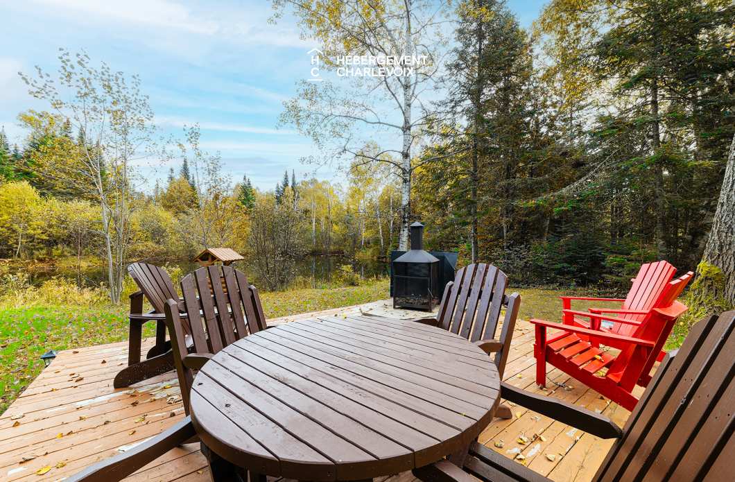 MON-71 - Un jardin bucolique doté d'un sauna extérieur