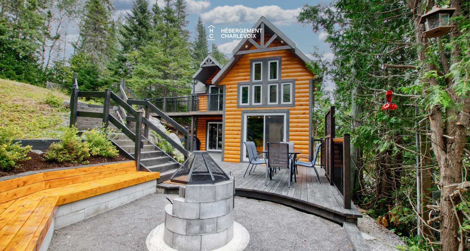 NOUF-256 - Cottage on the edge of a lake with trail, waterfall and pond