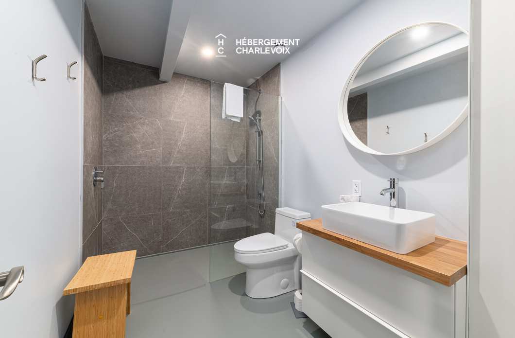 PHE-222 - Superbe chalet moderne et invitant!