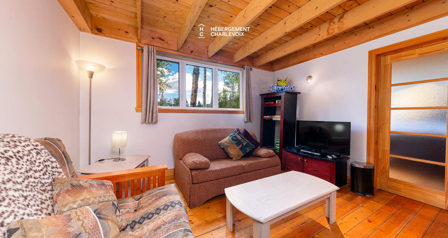 PIO-9 - Chalet de style scandinave avec un lac