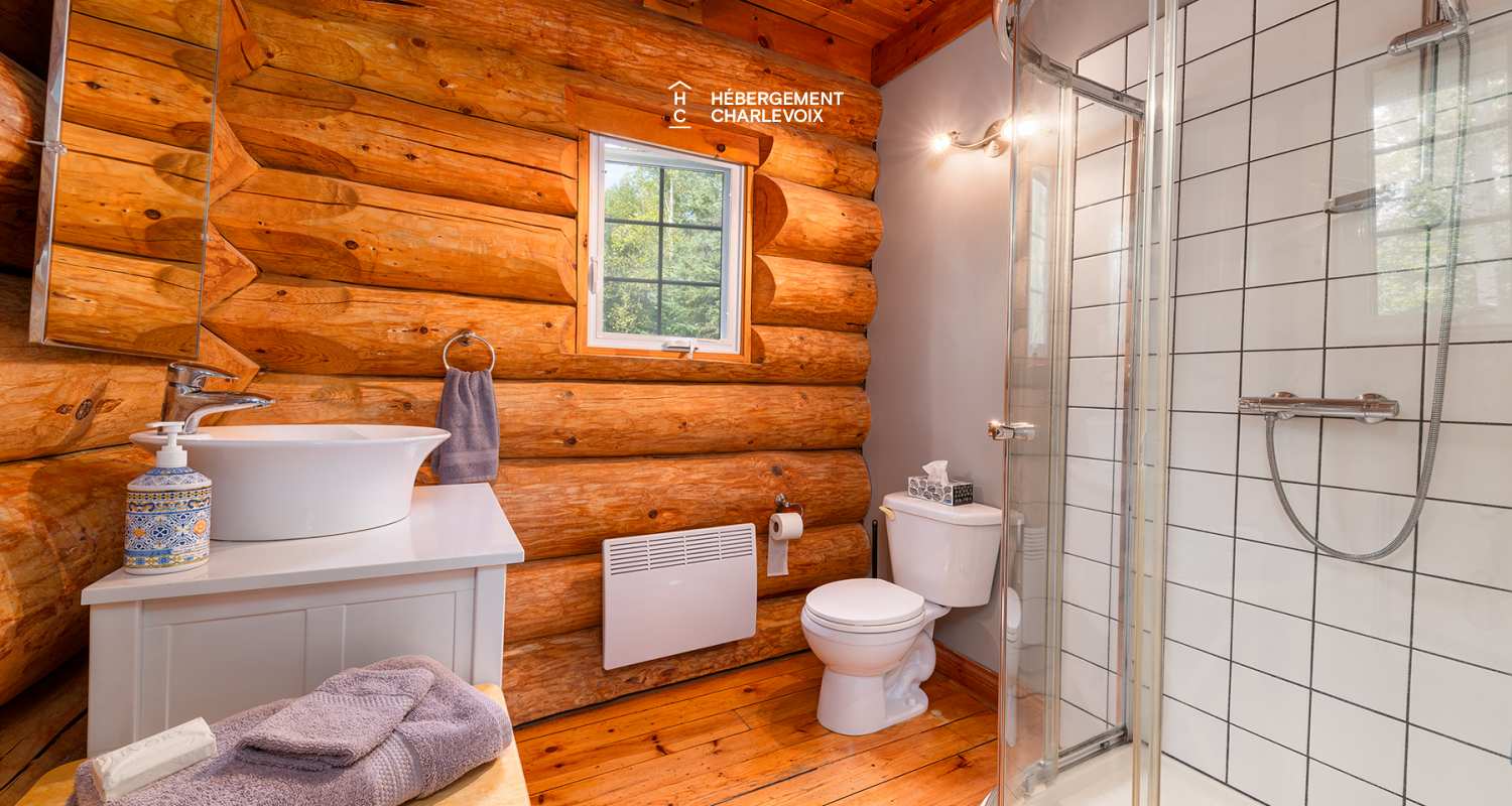 PIO-9 - Chalet de style scandinave avec un lac