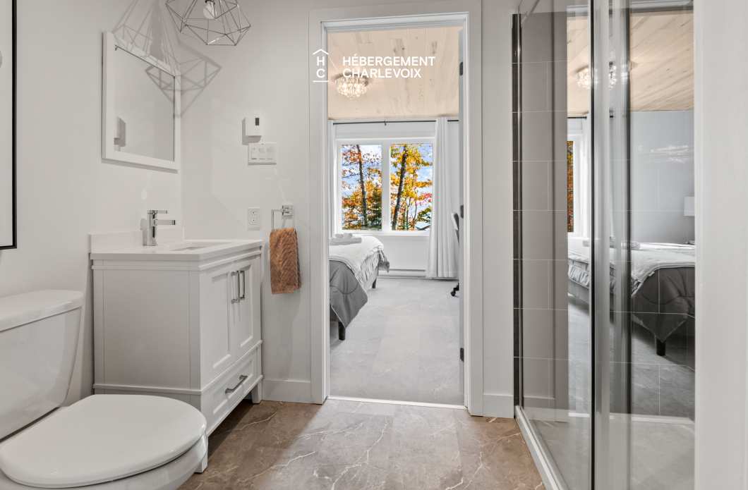 ROC-40 - Chalet neuf avec look contemporain avec vue sur le fleuve !