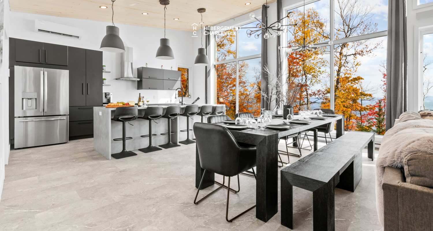 ROC-40 - New chalet with contemporary look with a view of the river!