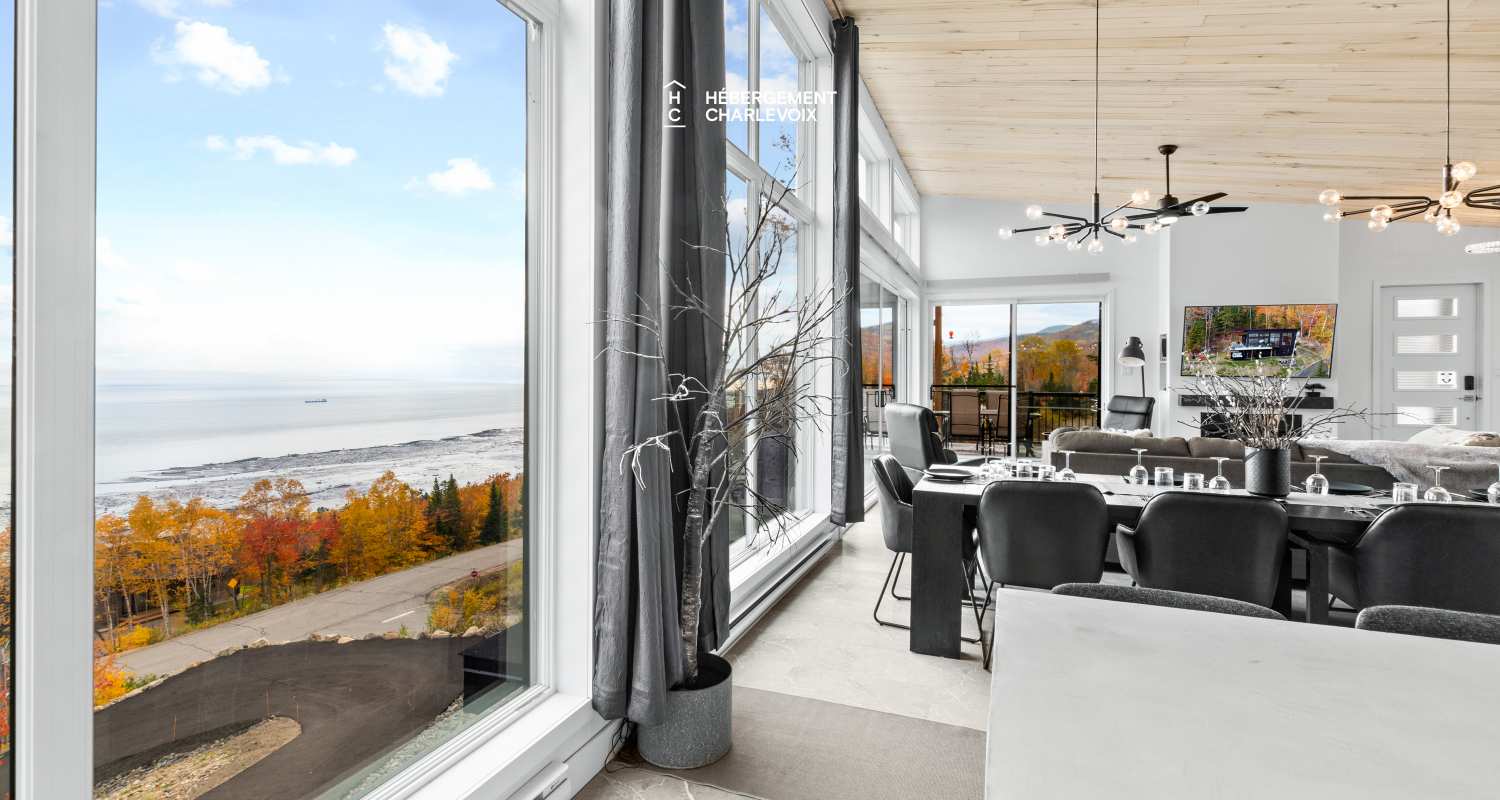 ROC-40 - New chalet with contemporary look with a view of the river!