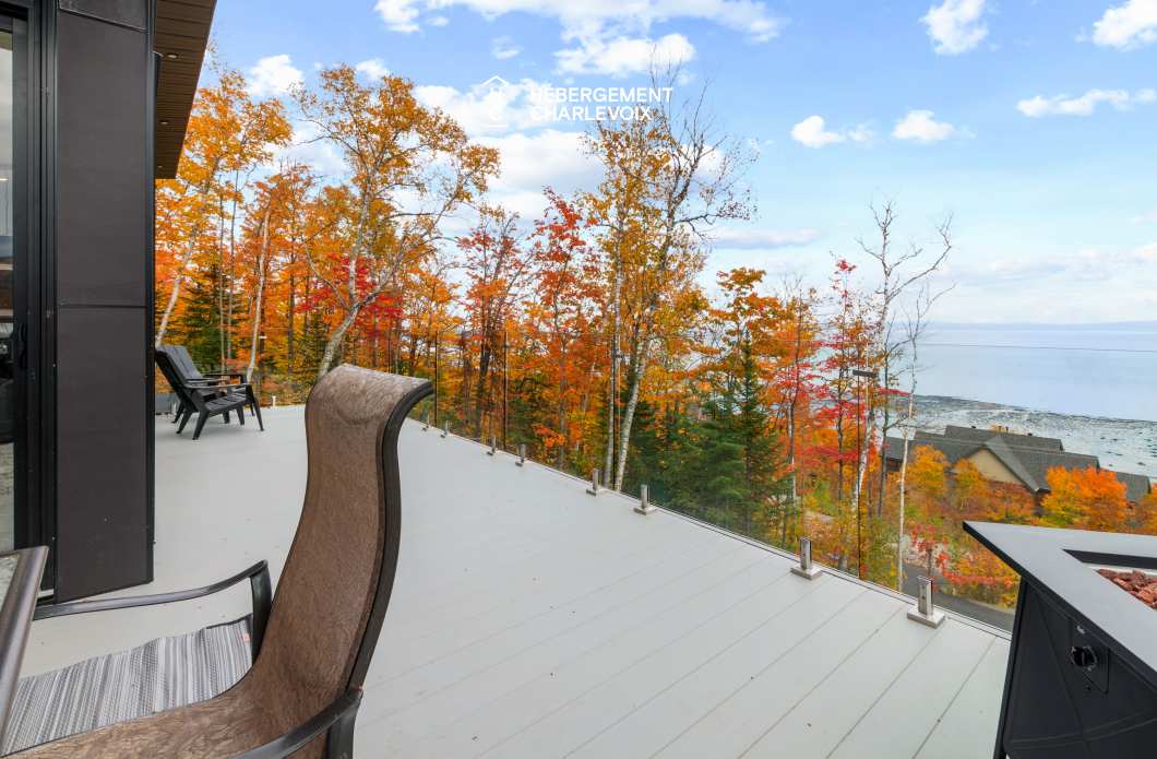 ROC-40 - Chalet neuf avec look contemporain avec vue sur le fleuve !