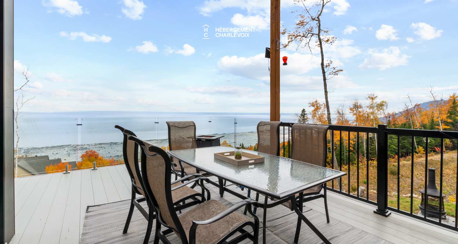 ROC-40 - New chalet with contemporary look with a view of the river!