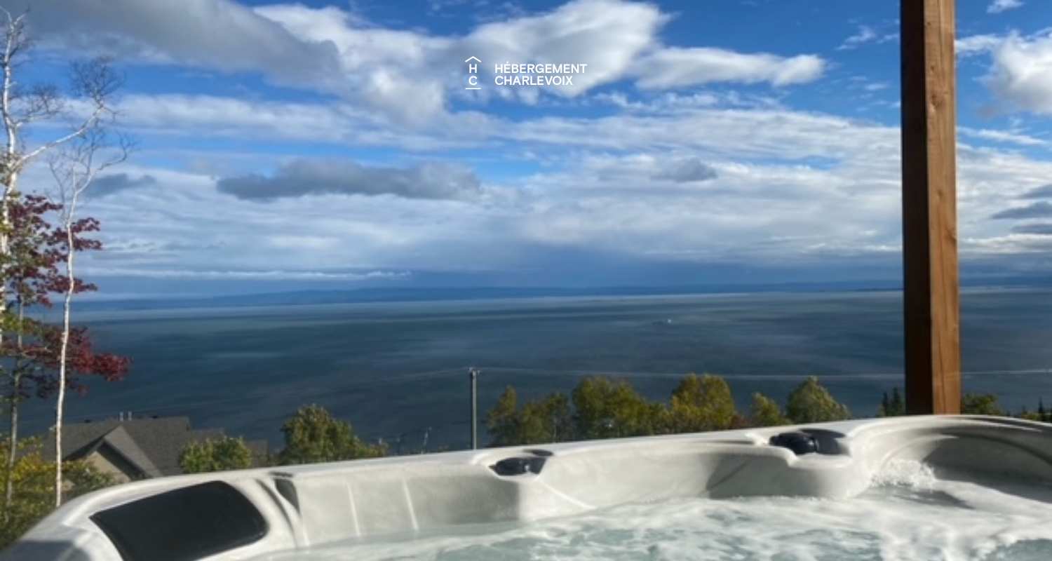 ROC-40 - New chalet with contemporary look with a view of the river!