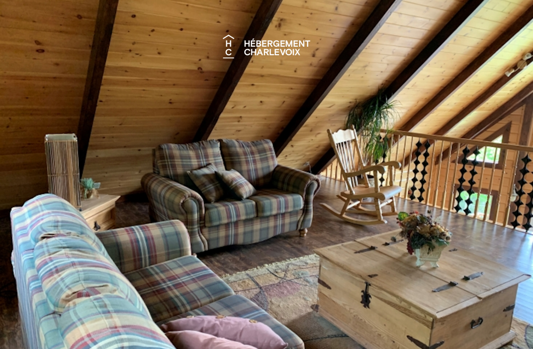 RUS-42 - Chalet en bois rond propice à la détente!
