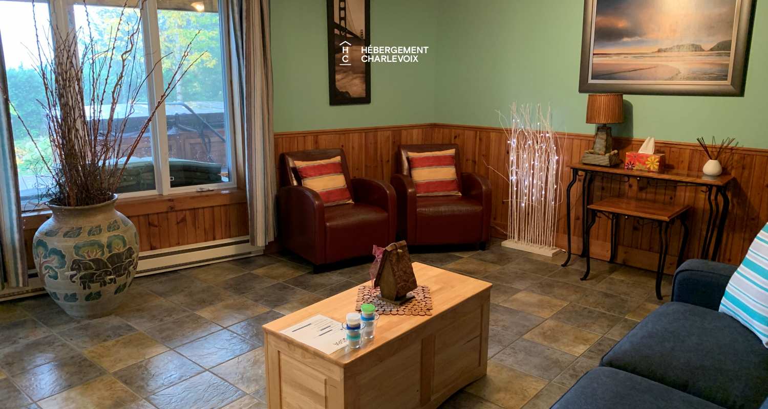 RUS-42 - Chalet en bois rond propice à la détente!