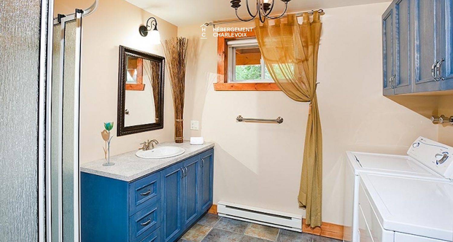 RUS-42 - Chalet en bois rond propice à la détente!