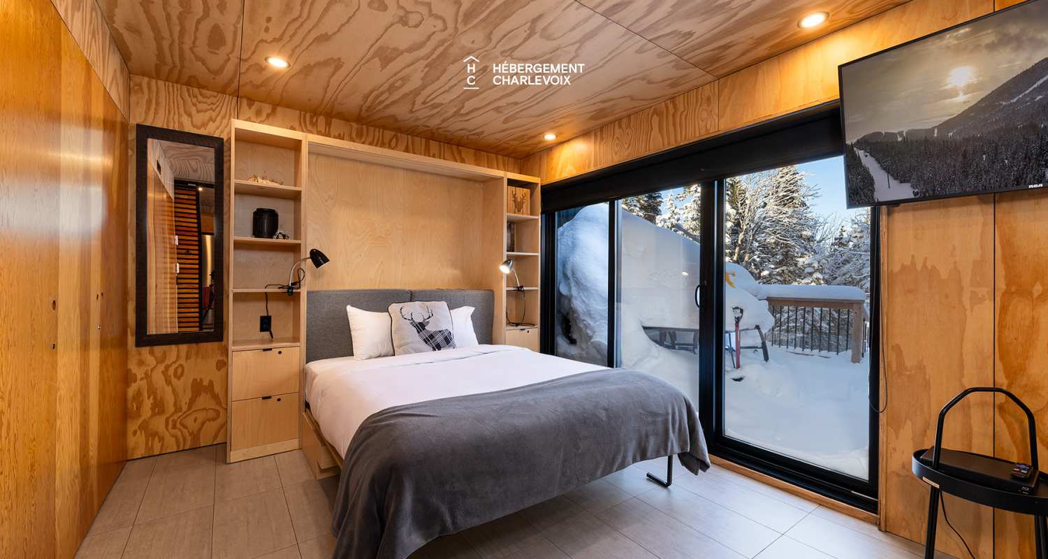 Refuge-11-A - Tini-house at the top the Massif