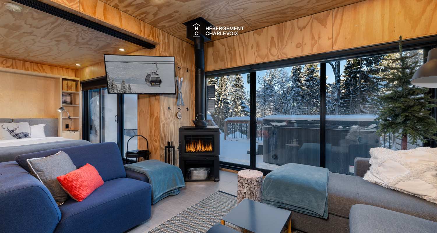 Refuge-11-A - Tini-house at the top the Massif