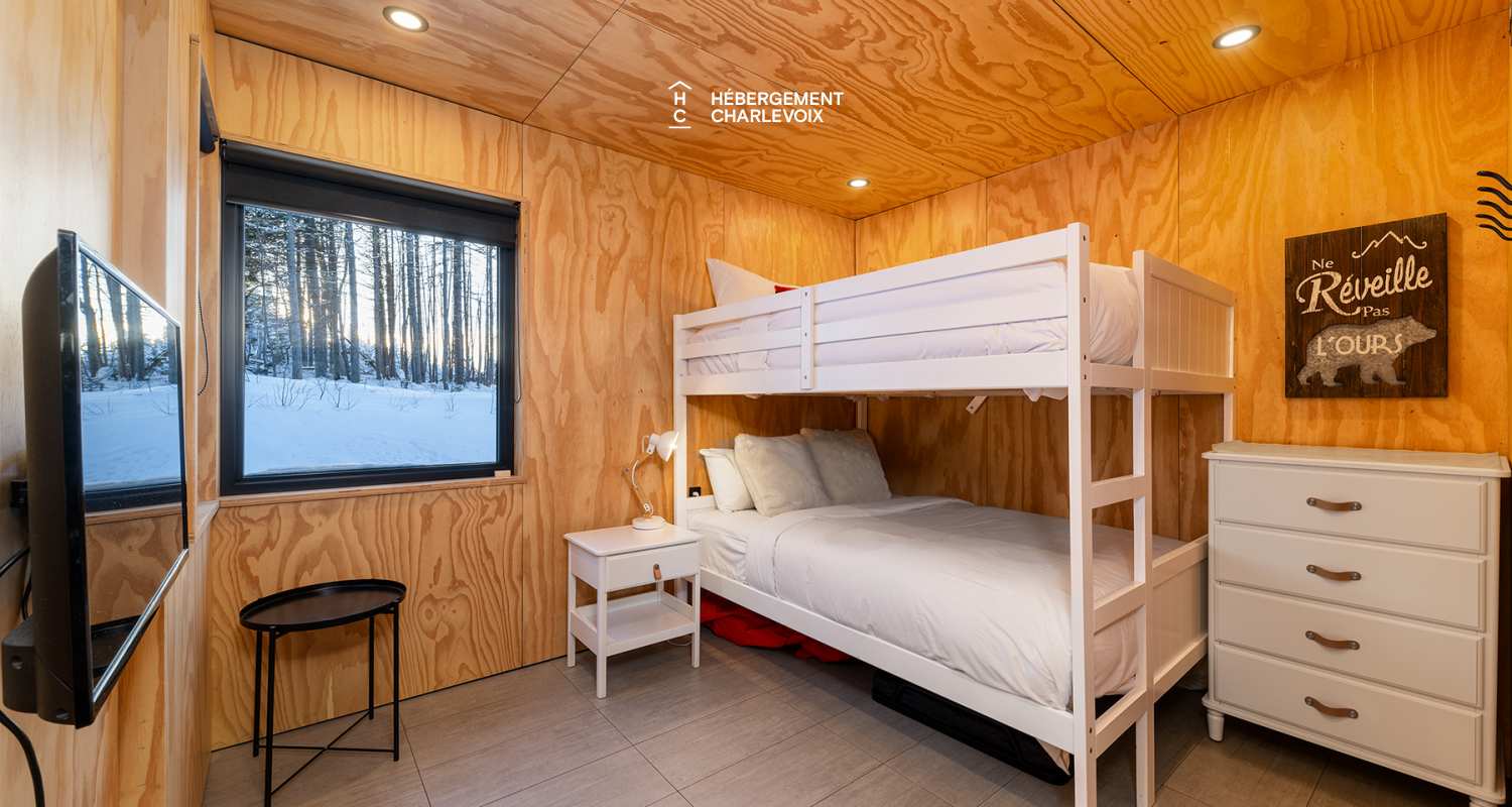 Refuge-11-A - Tini-house at the top the Massif