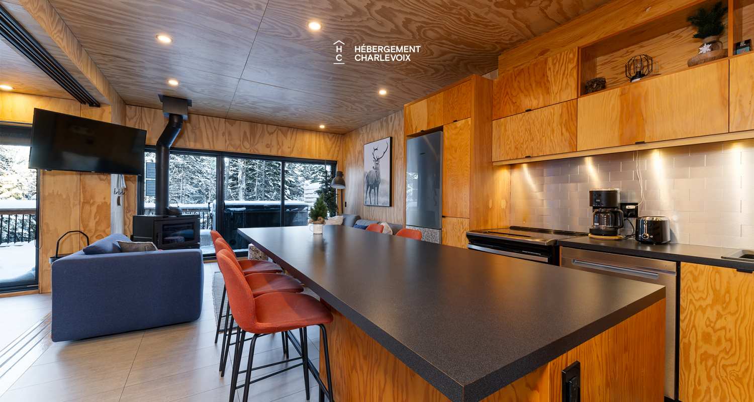 Refuge-11-A - Tini-house at the top the Massif