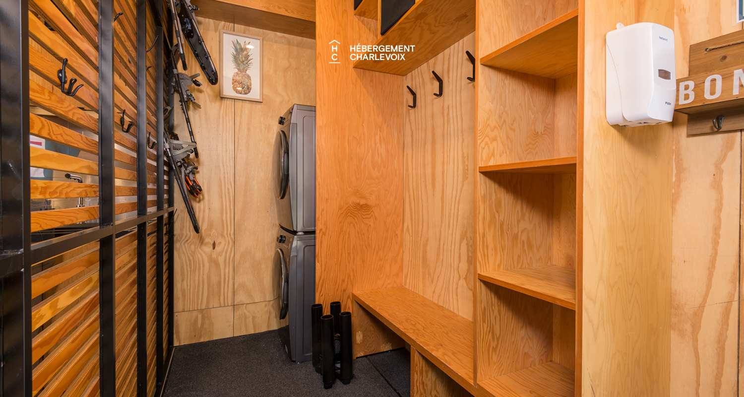 Refuge-11-A - Tini-house at the top the Massif