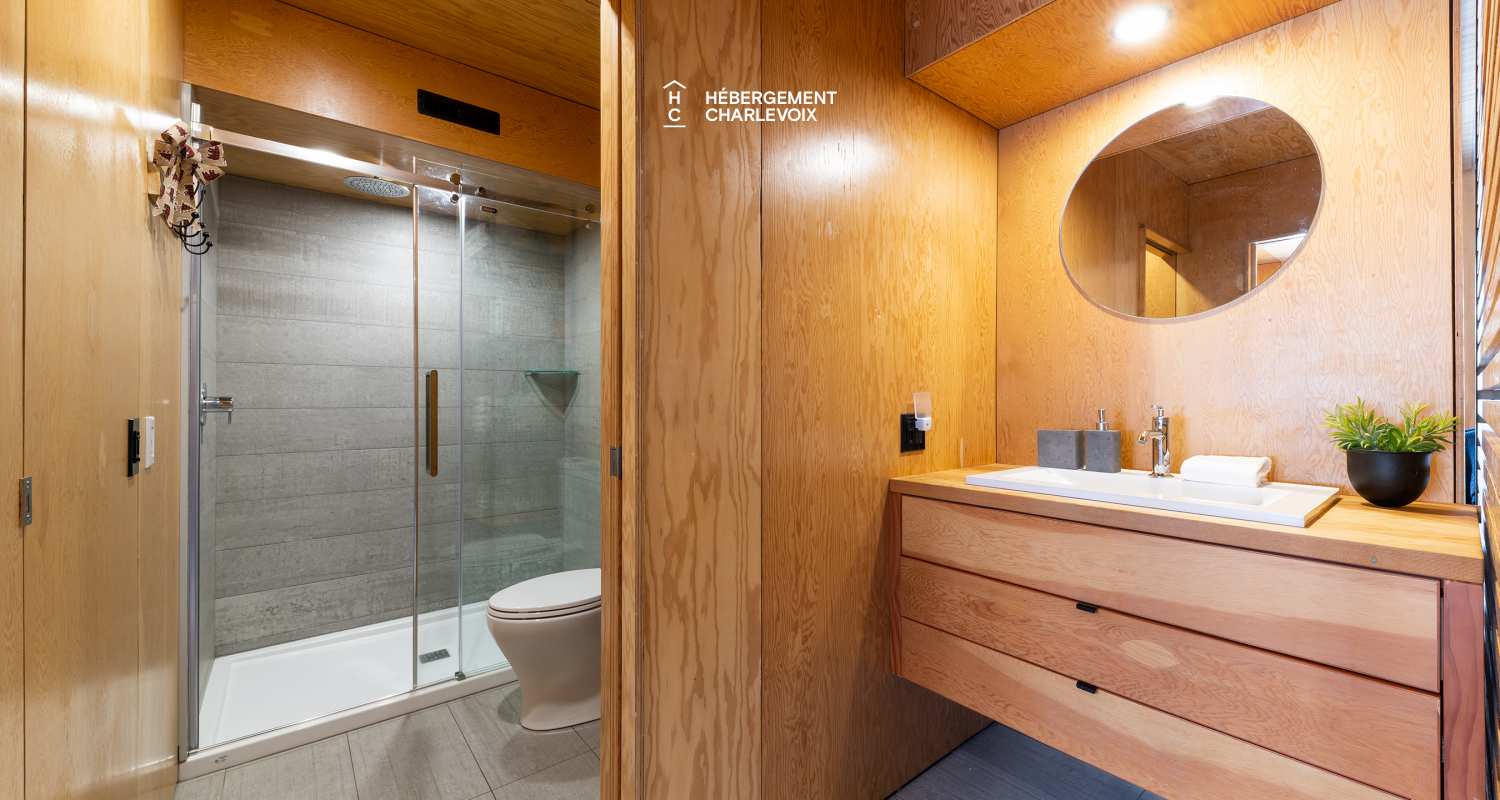 Refuge-3-A - Tini house at the top the Massif