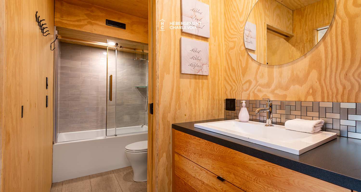 Refuge-4-A - Mini-maison au sommet du Massif