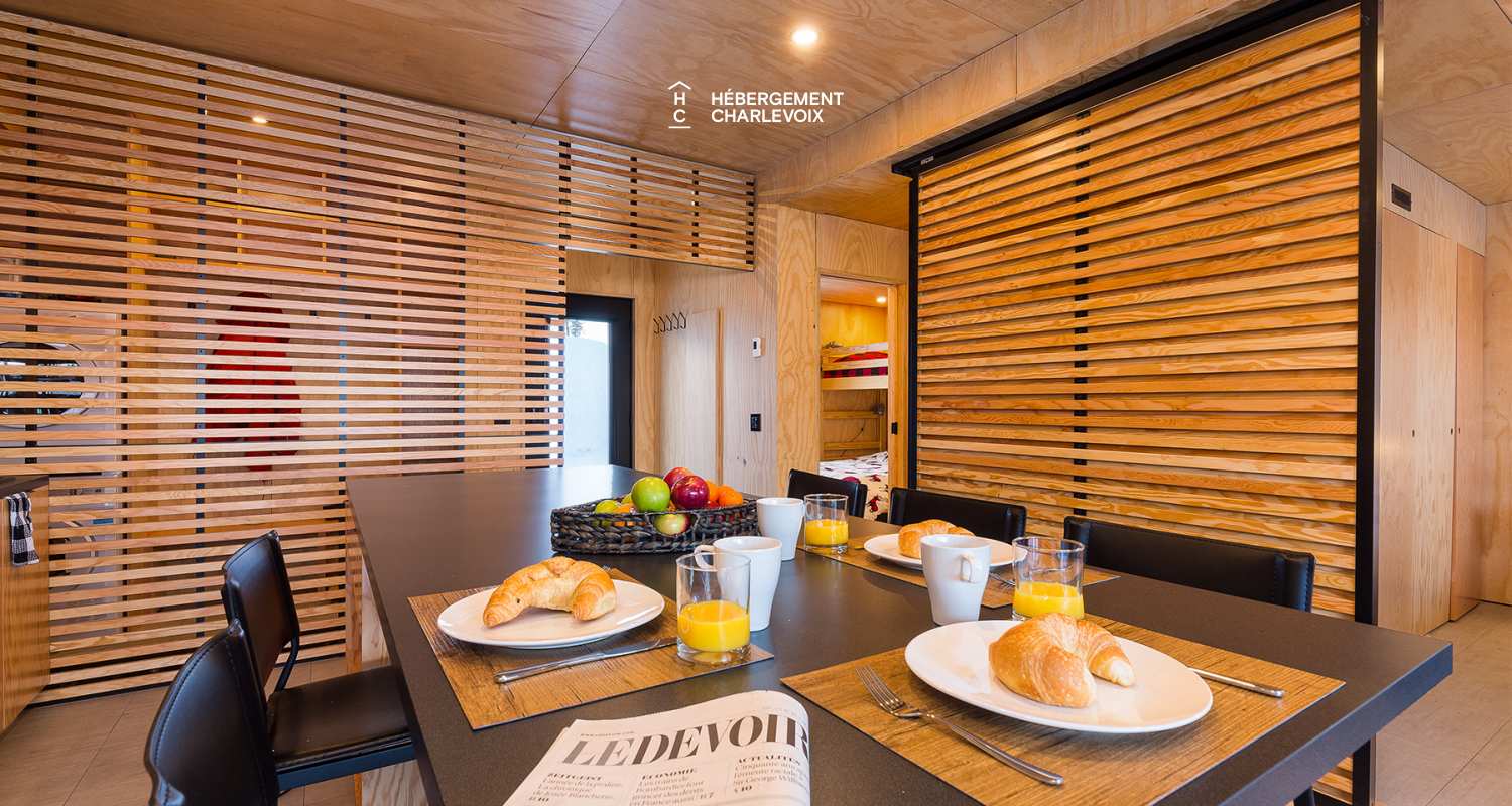 Refuge-5-B - Tini-house at the top the Massif