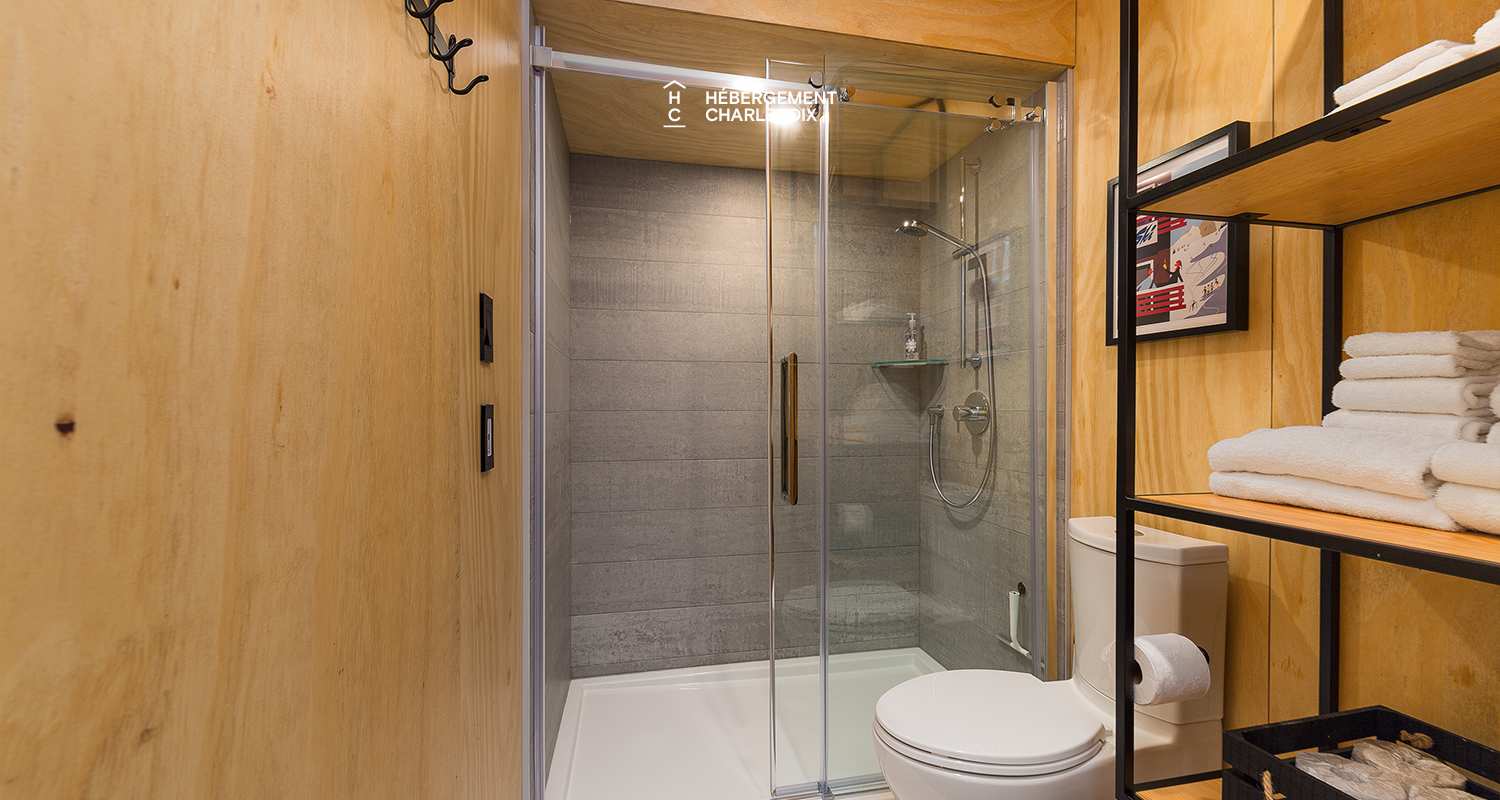 Refuge-6-A - Tini-house at the top the Massif