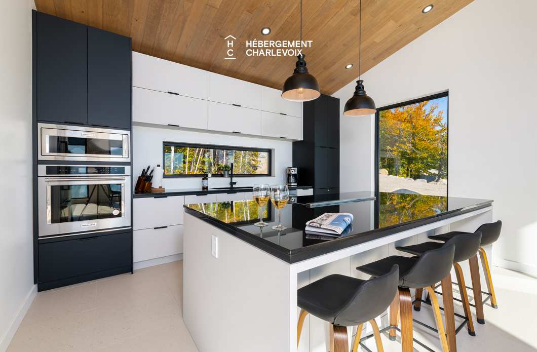 SHA-41 - Magnifique chalet NEUF, moderne avec vue spectaculaire
