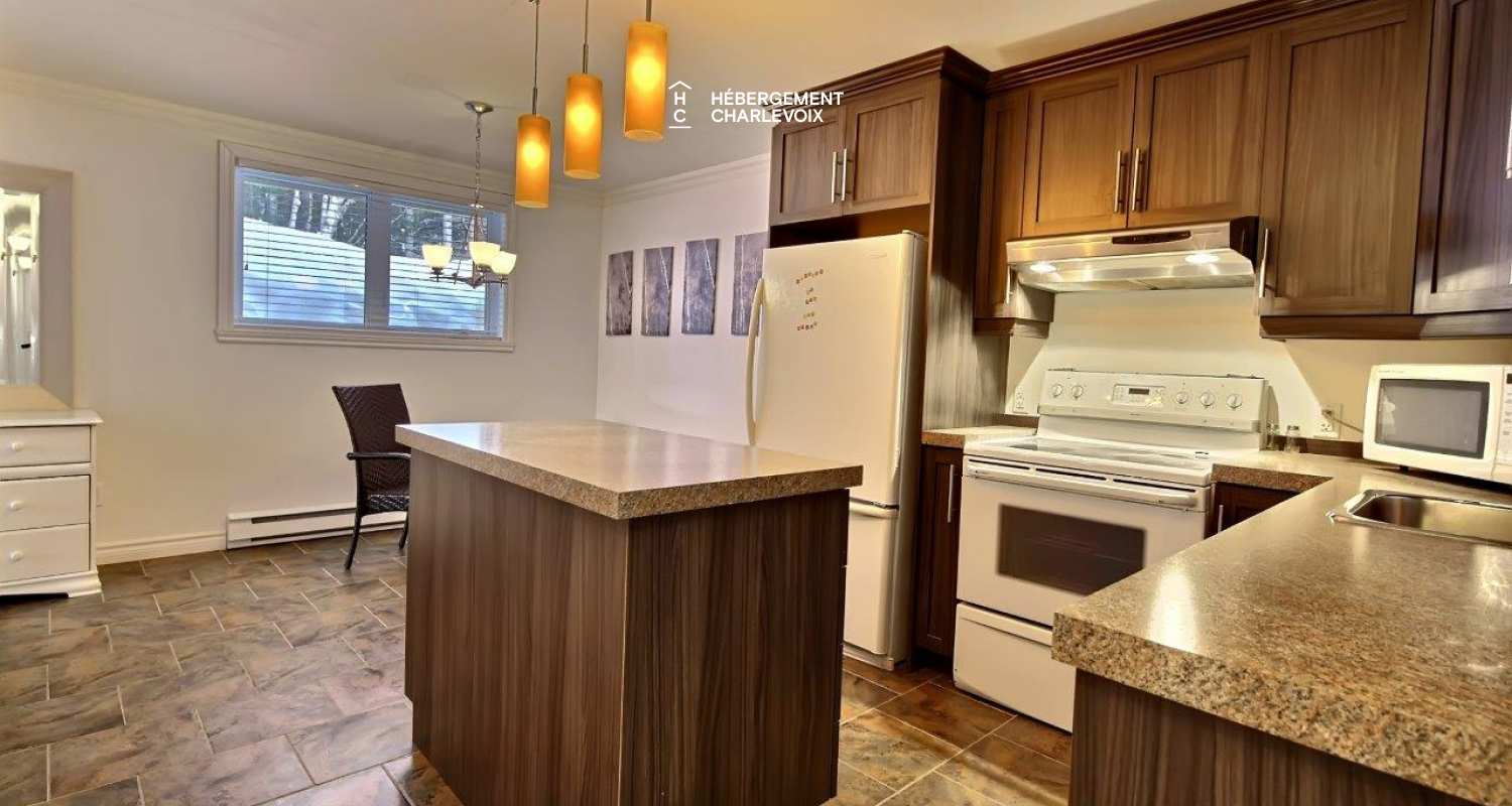 SHI-45 - Le calme paisible du bois environnant