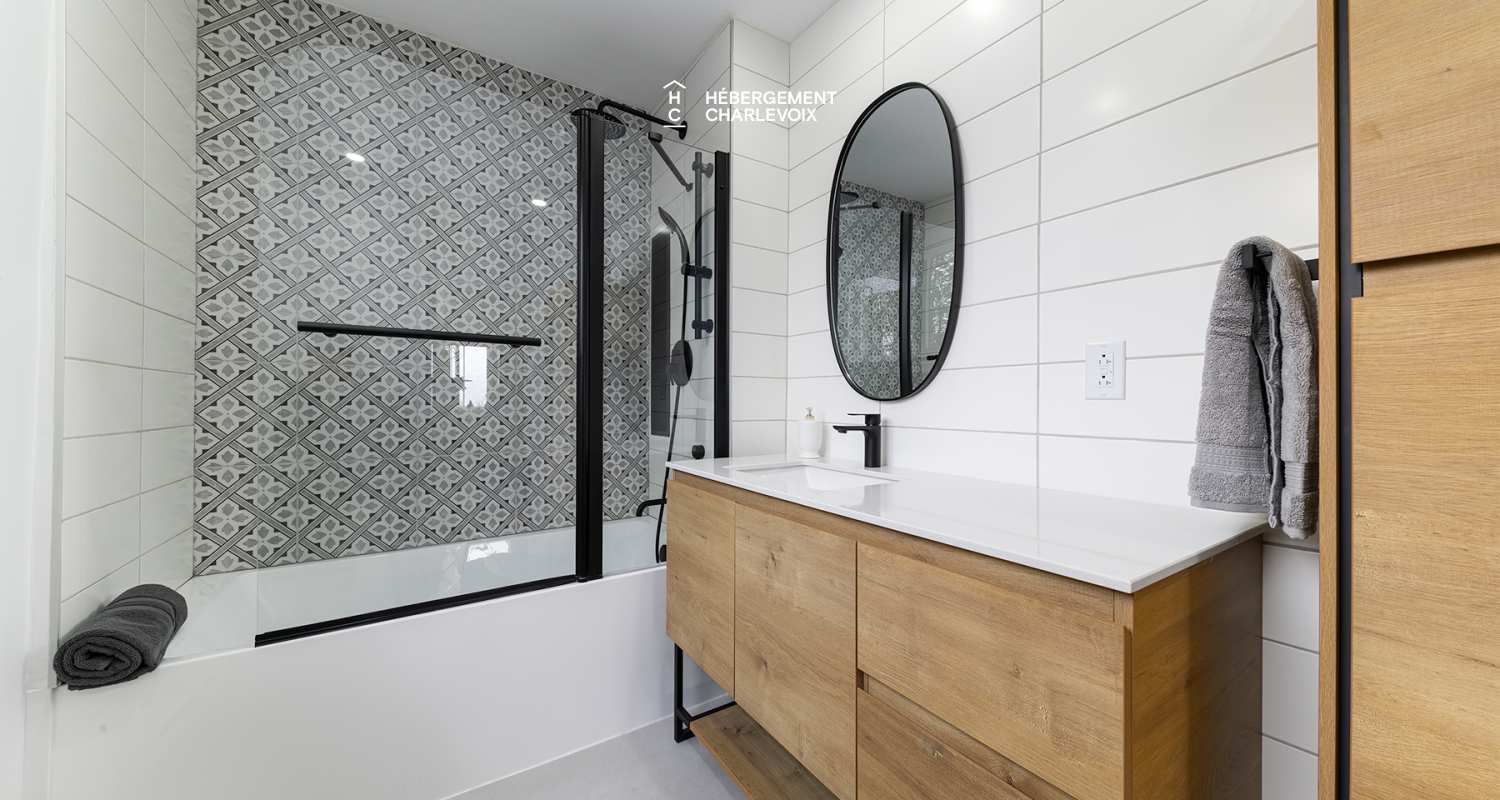 SOU-199 - Panorama surplombant la baie