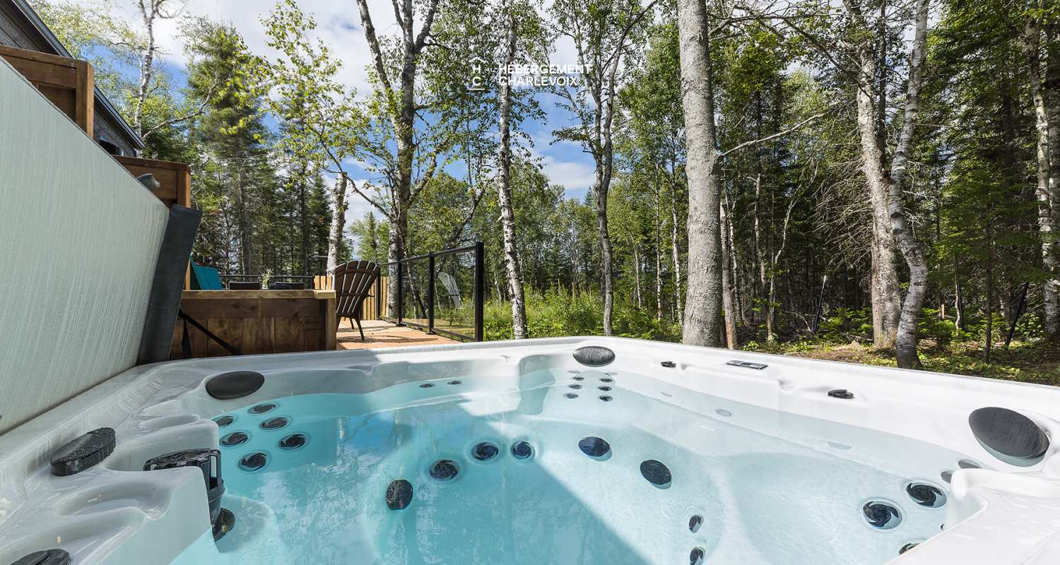 STU-3 - En pleine nature dans Charlevoix à deux pas de Baie-St-Paul