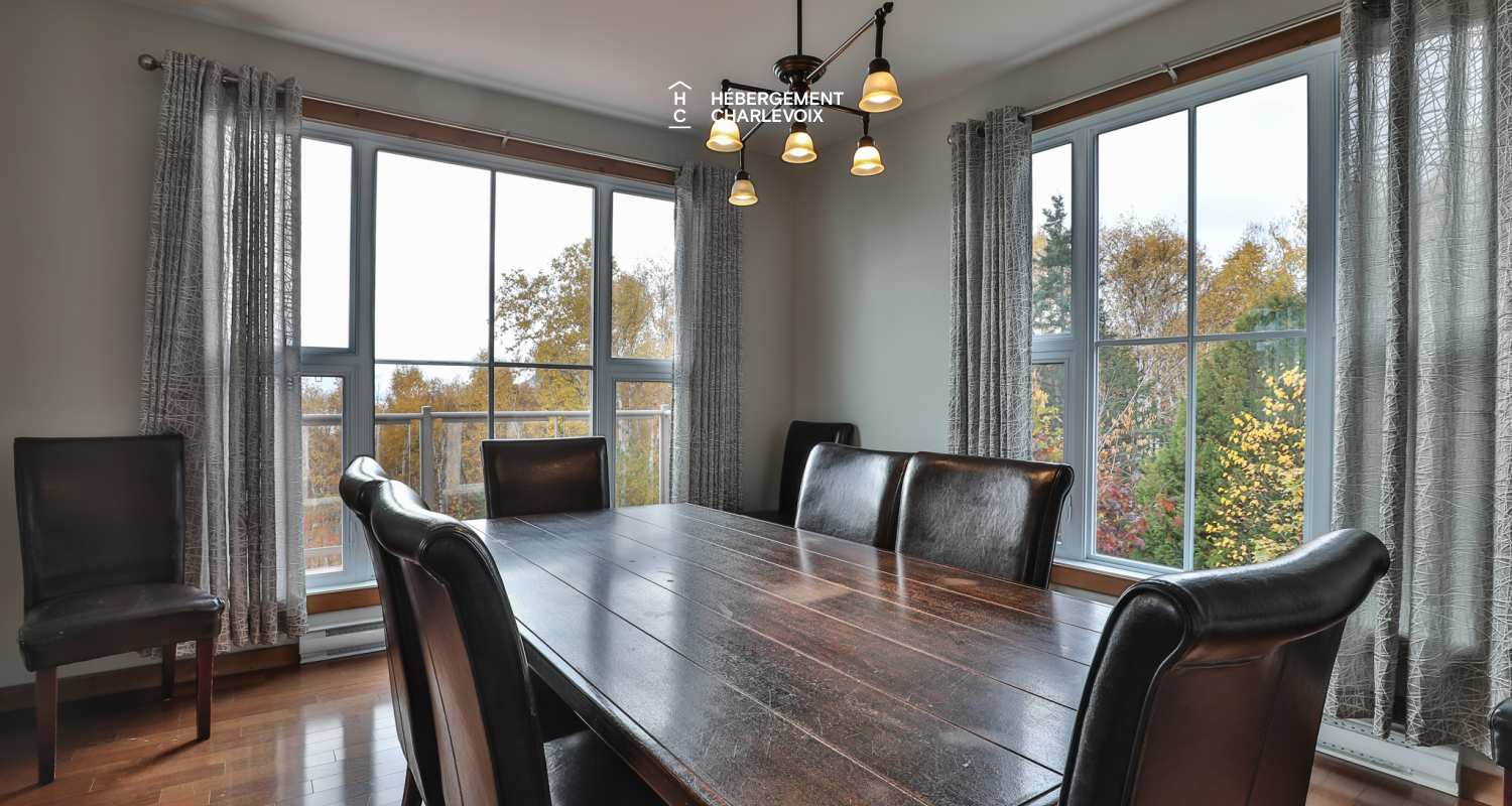 ANO-121B - À 10 minutes du Massif avec vue sur le fleuve St-Laurent!