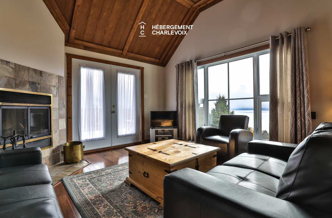 OPUS 121H - Cottage avec vue splendide sur le fleuve St-Laurent