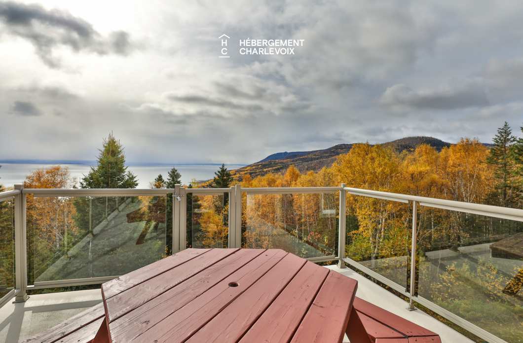 OPUS 121H - Cottage avec vue splendide sur le fleuve St-Laurent