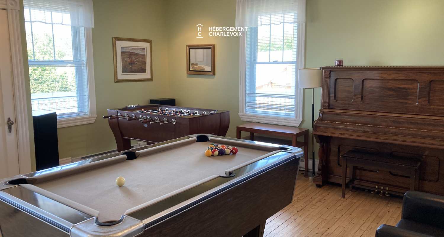 VEN-97 - Bienvenue au presbytère de St-Aimé des Lacs en Charlevoix, à 10 minutes du renommé restaurant le BOOTLEGGER.