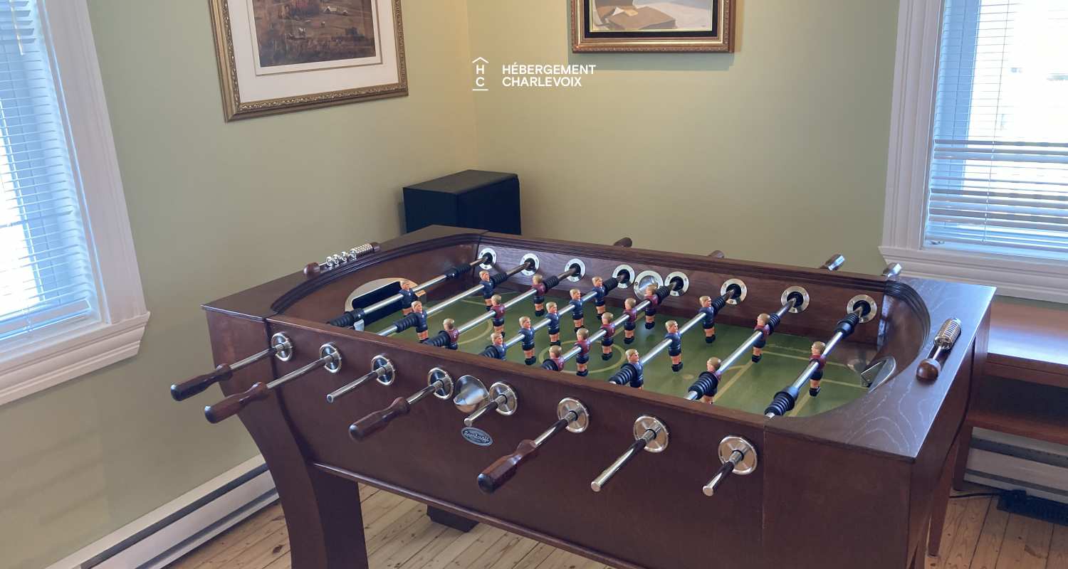 VEN-97 - Bienvenue au presbytère de St-Aimé des Lacs en Charlevoix, à 10 minutes du renommé restaurant le BOOTLEGGER.