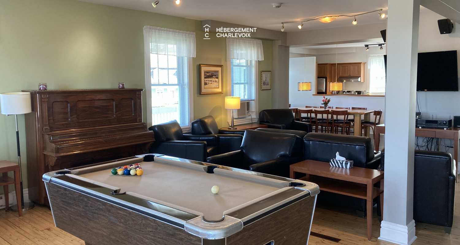 VEN-97 - Bienvenue au presbytère de St-Aimé des Lacs en Charlevoix, à 10 minutes du renommé restaurant le BOOTLEGGER.