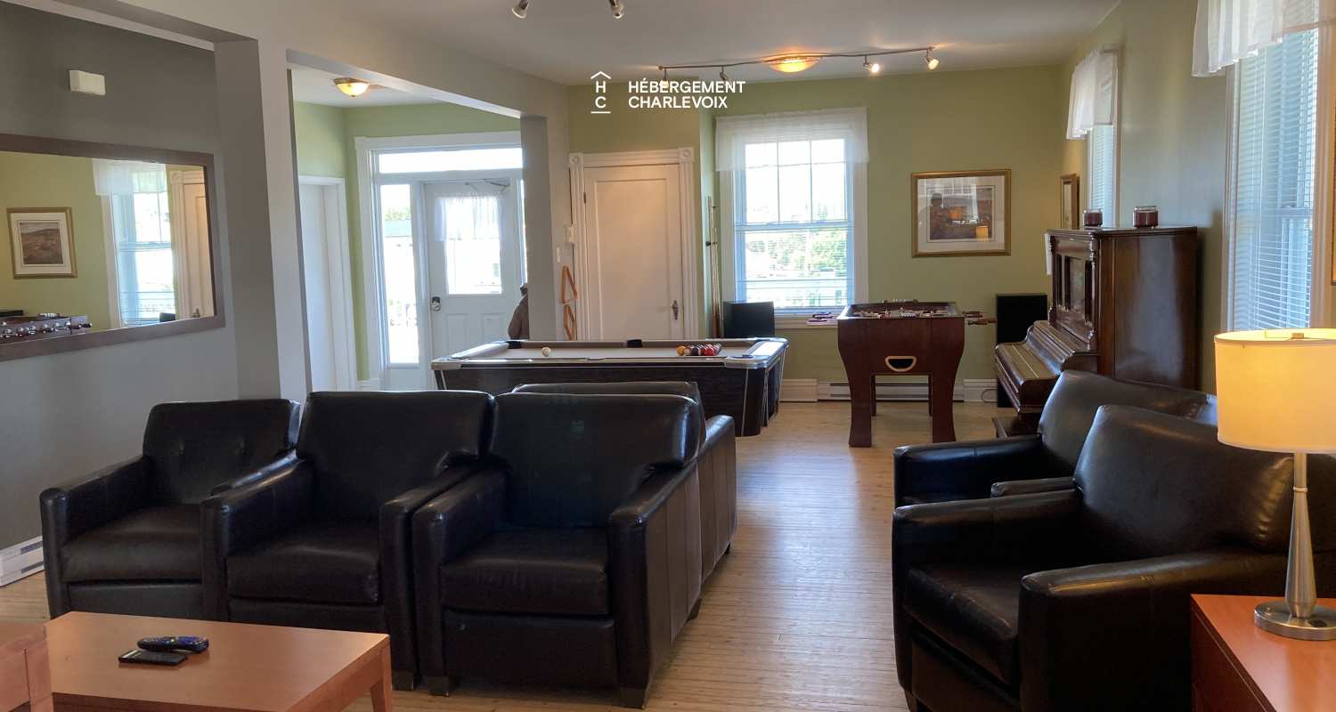 VEN-97 - Bienvenue au presbytère de St-Aimé des Lacs en Charlevoix, à 10 minutes du renommé restaurant le BOOTLEGGER.