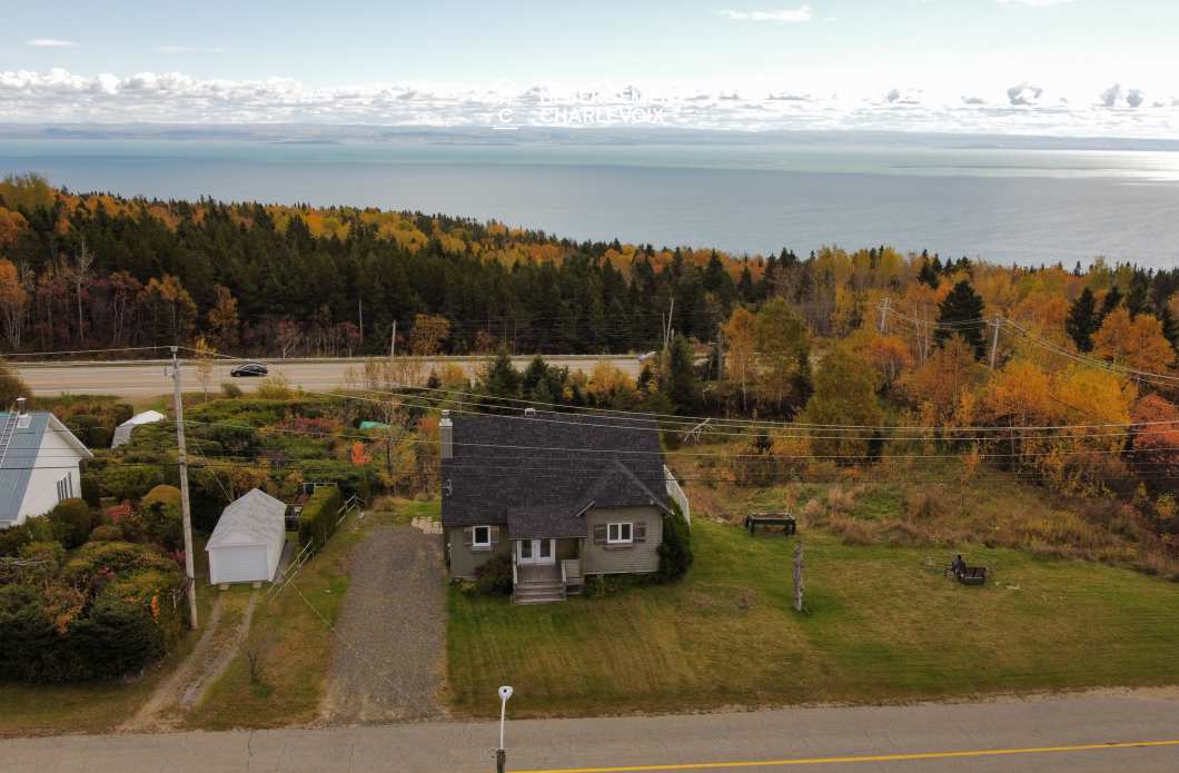 VUE-300 - Venez respirer l'air salin du fleuve St-Laurent