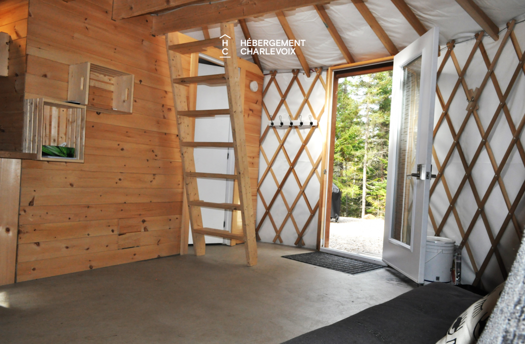 EXP-135-6 - Vivez le mariage parfait entre nature et confort!