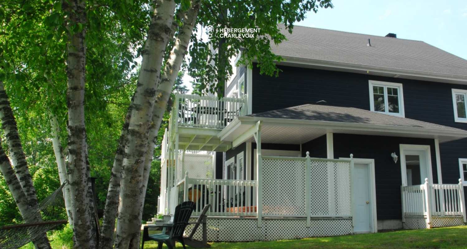 SEN-135-2 - Cottage paired with an unlimited horizon