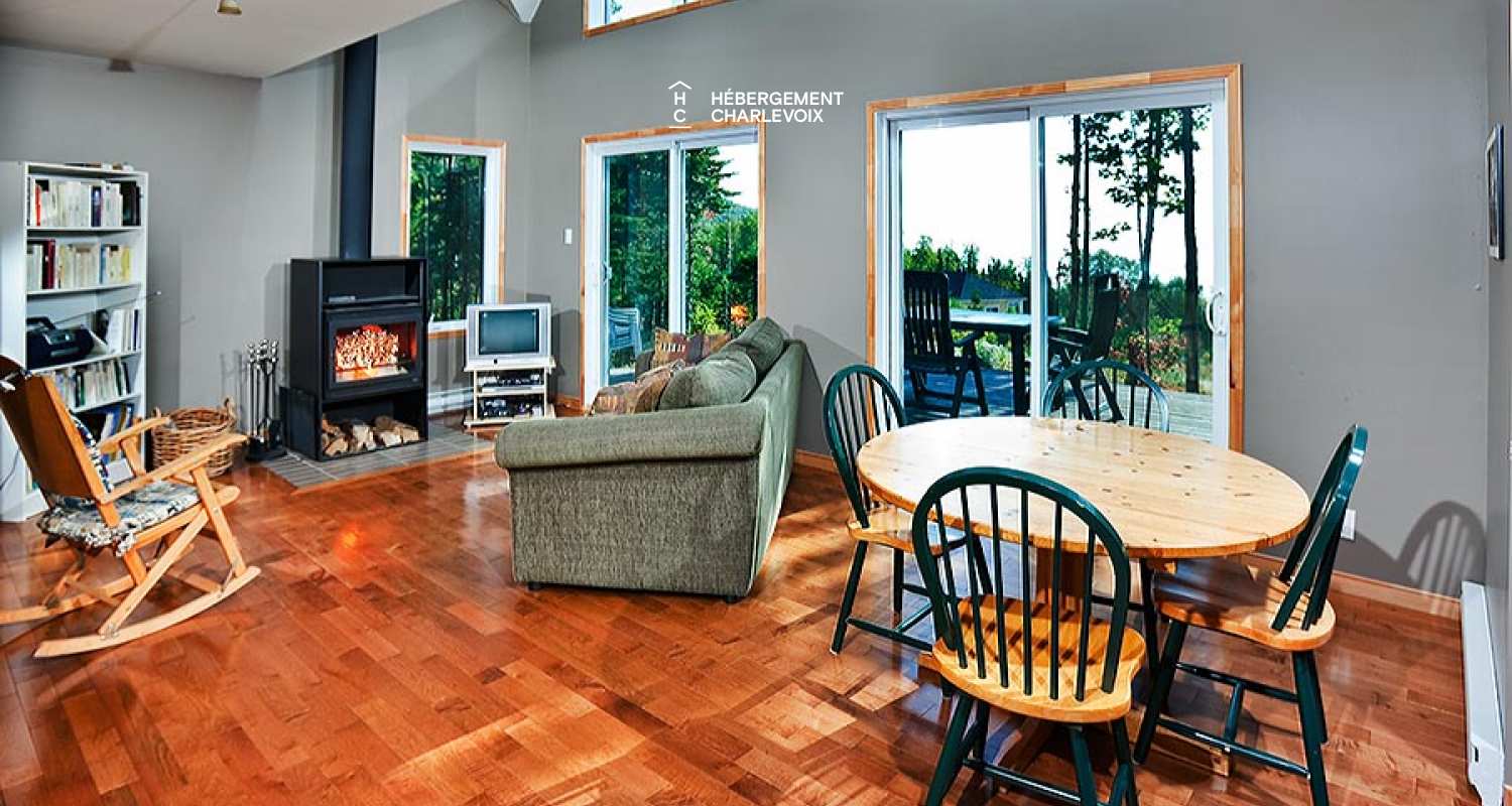 FRE-18 - Mountain refuge in a wild atmosphere