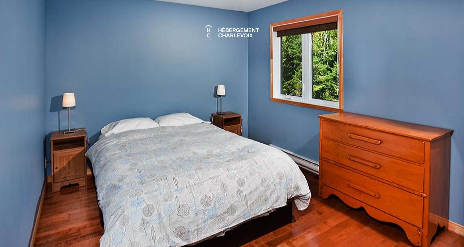 FRE-18 - Mountain refuge in a wild atmosphere